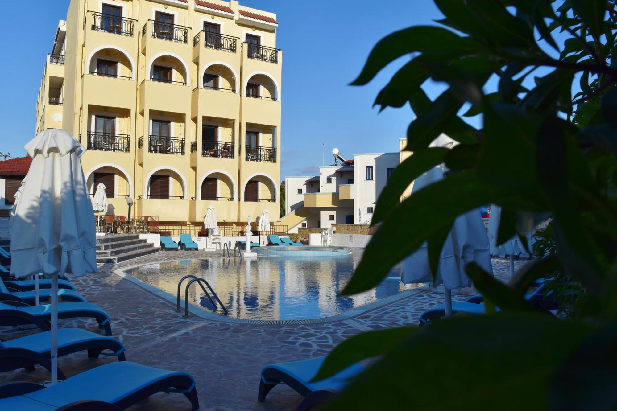 Hotel Blue Bay 2*