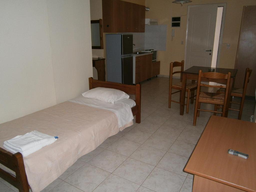 Petros Studios 2*
