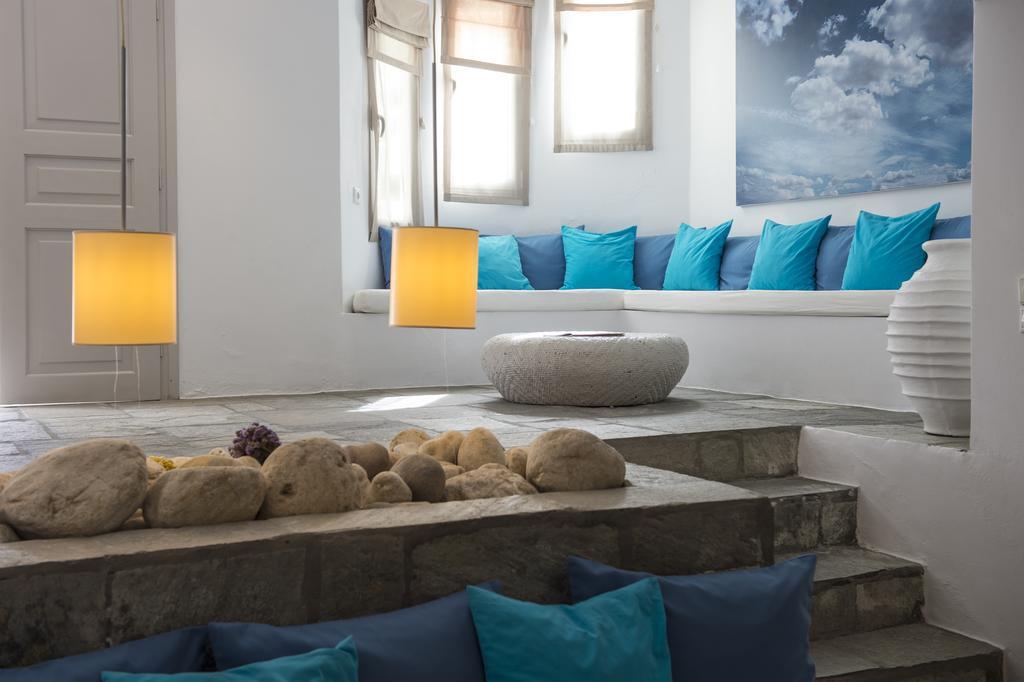 Kanale's & Naousa (Paros)