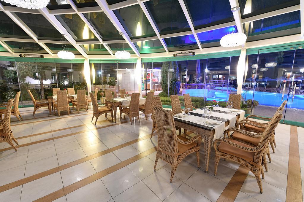 Resort Poseidon Palace 4*