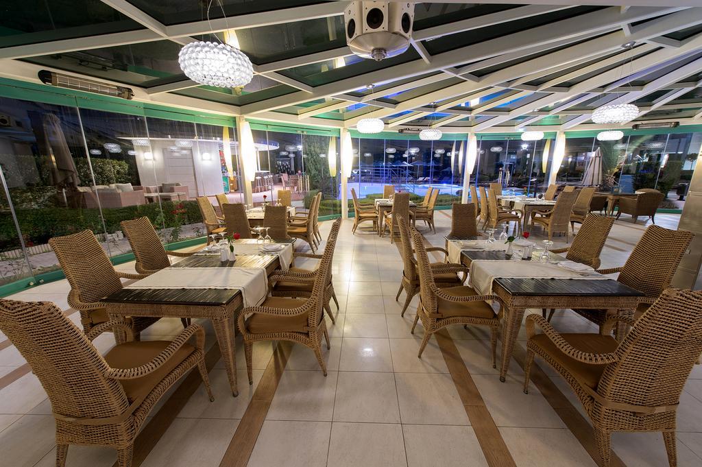 Resort Poseidon Palace