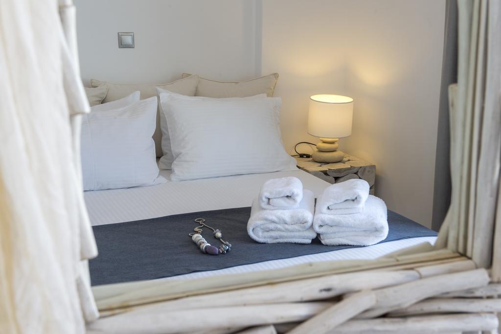 Kanale's & Naousa (Paros)