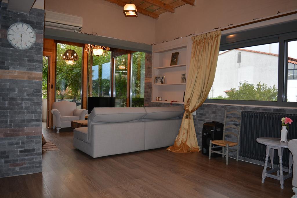 Holiday home Varkiza's