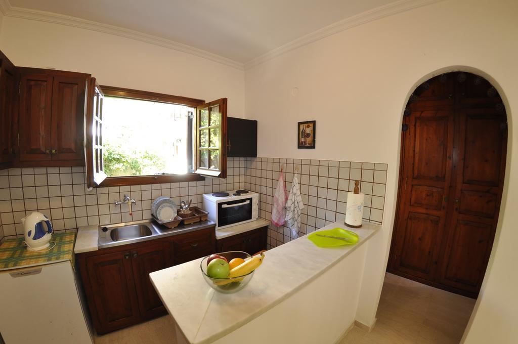 Apartment Alexandros & *