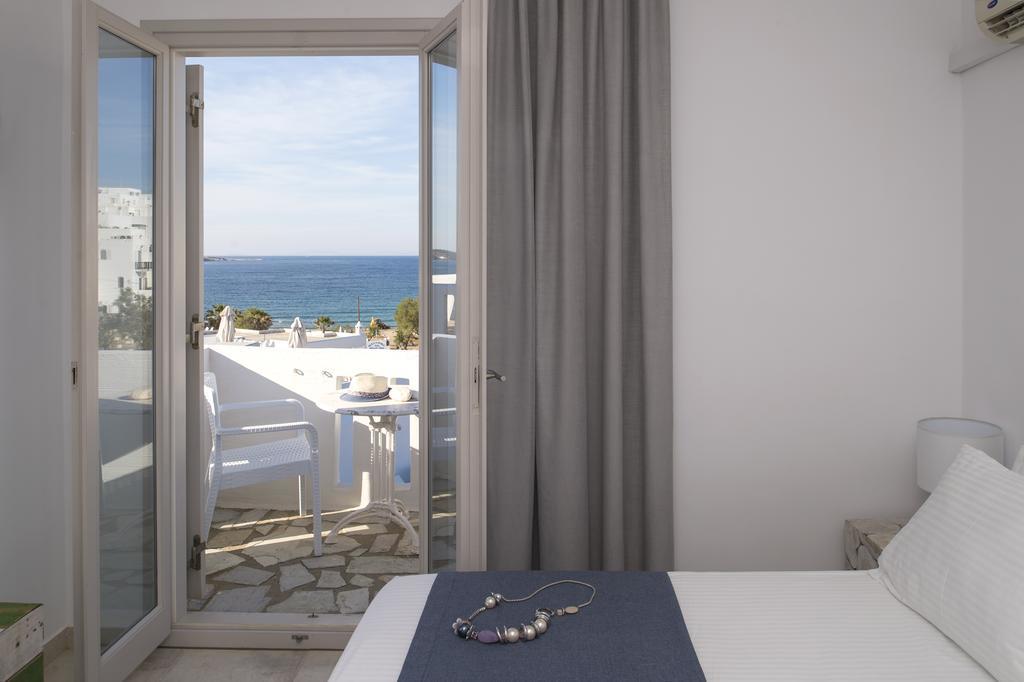 Hotel Kanale's & Naousa (Paros)