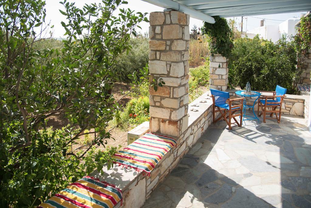 Flora & Agelos Studios Chrisi Akti (Paros)