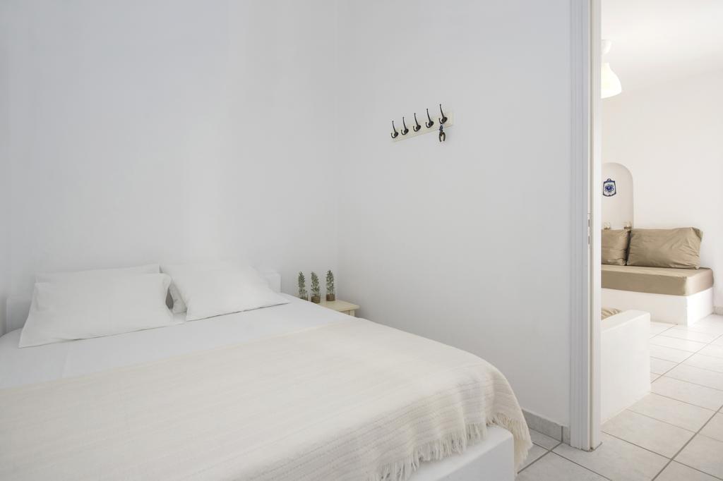 Cleopatra Seaside Homes, Logaras, Paros