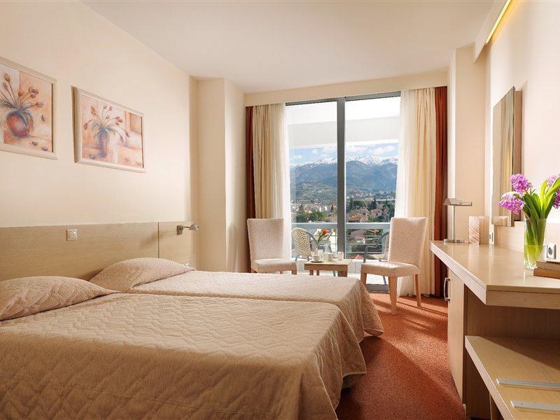 Hotel Achaia Airotel 3*