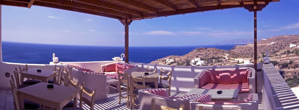 Guest house Hermes-ios To Let