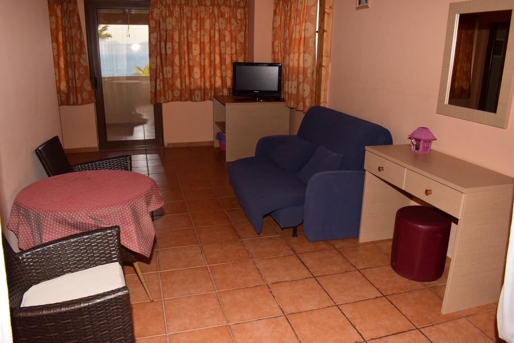 Aparthotel Eugenia Theologos (Phthiotis)