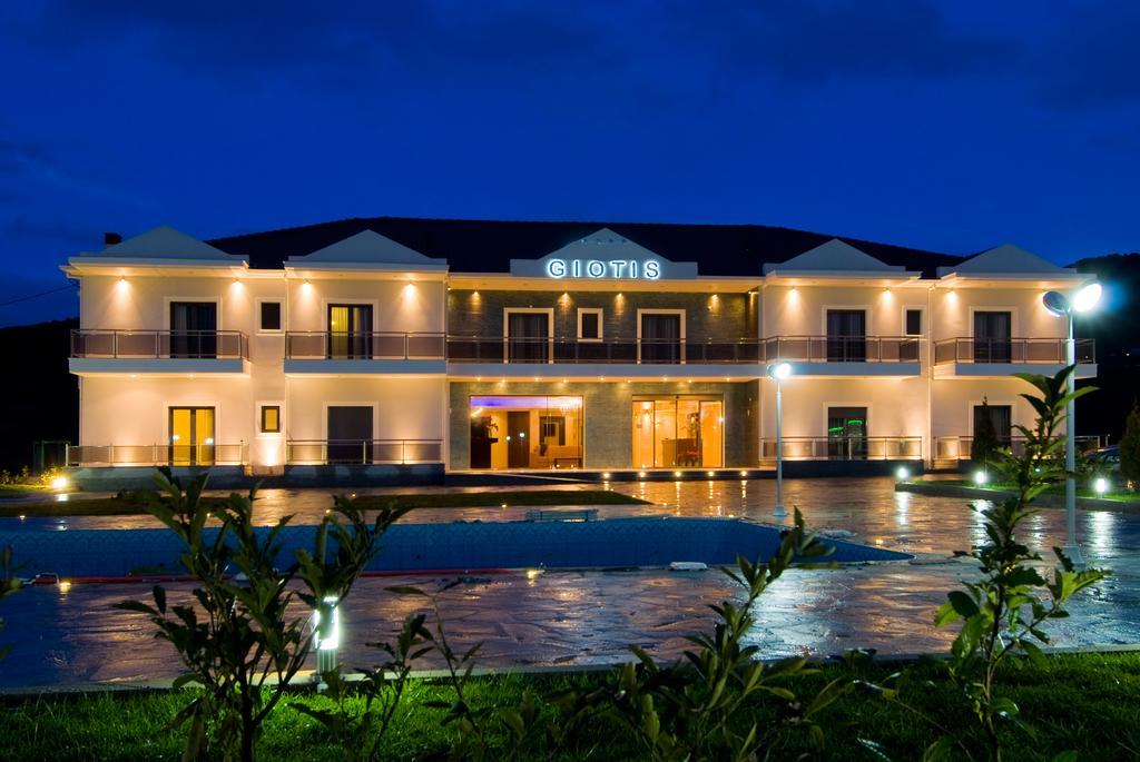 Hotel Giotis Boutique 4*