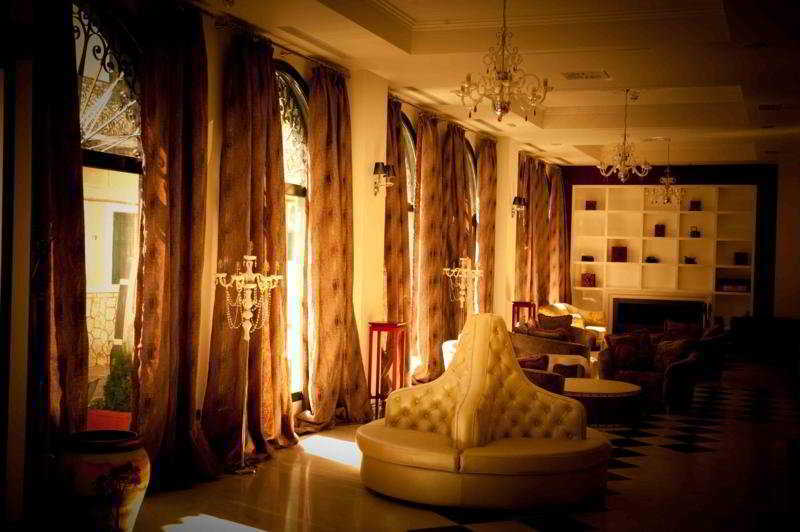 Hotel Dioni Boutique 4*