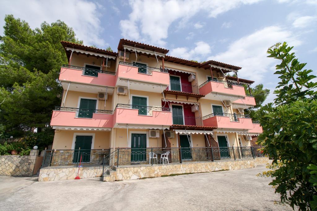 Apartment Almyros &
