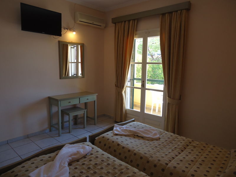 Aparthotel Matoula 3*