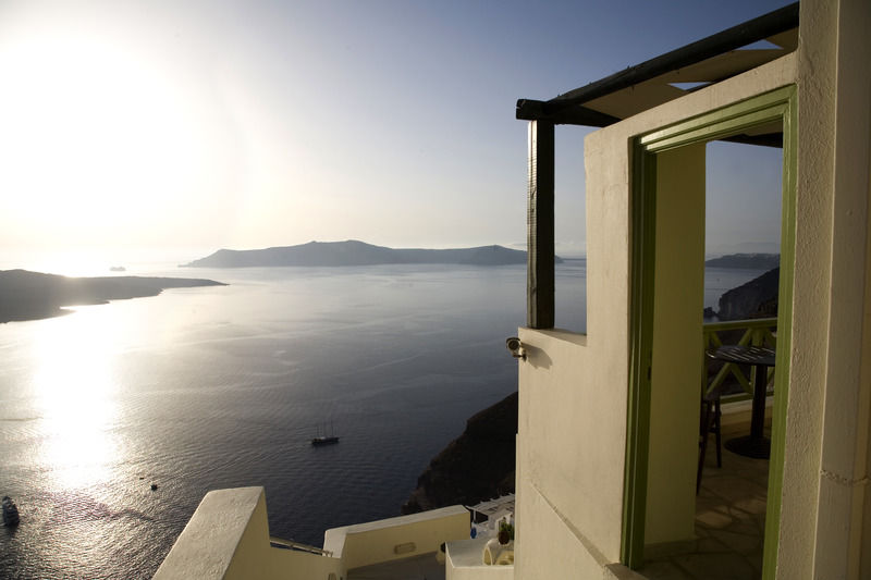 Adamis Majesty Fira (Santorini)