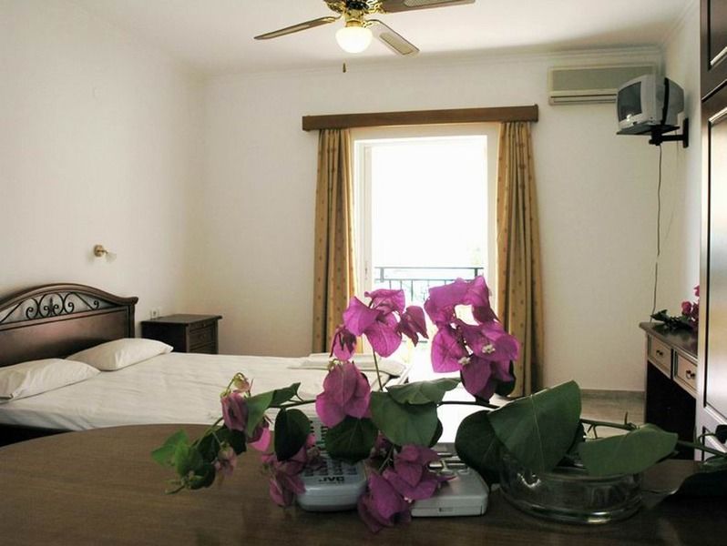 Hotel Stefanos 2*