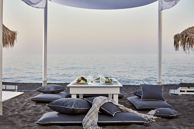 Boho Santorini Perivolos (Santorini)
