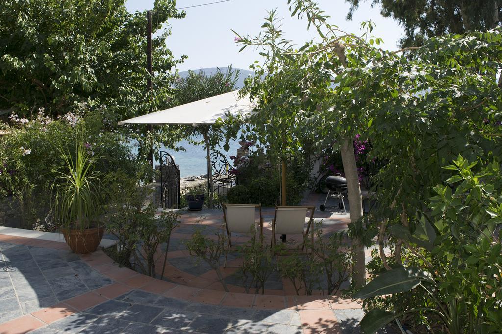 Apartment Roditses Beach Sea Front Samos Town