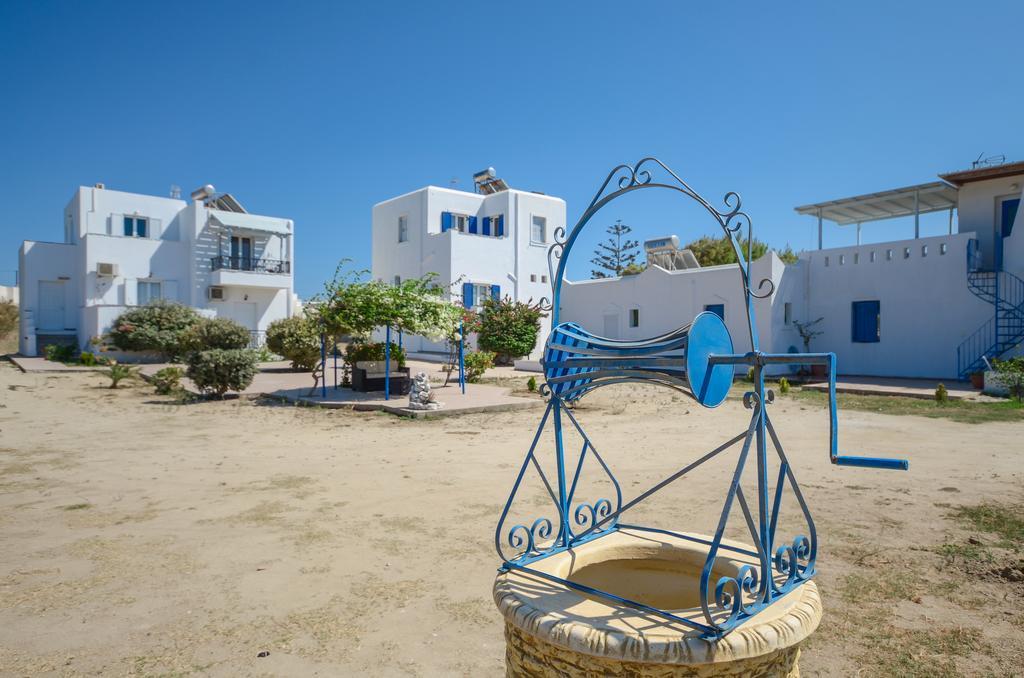 Sophi's L & Agia Anna (Naxos)