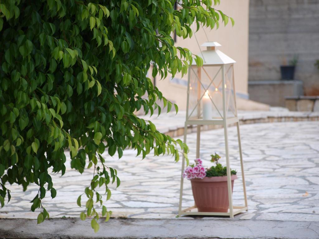 Aristotelis