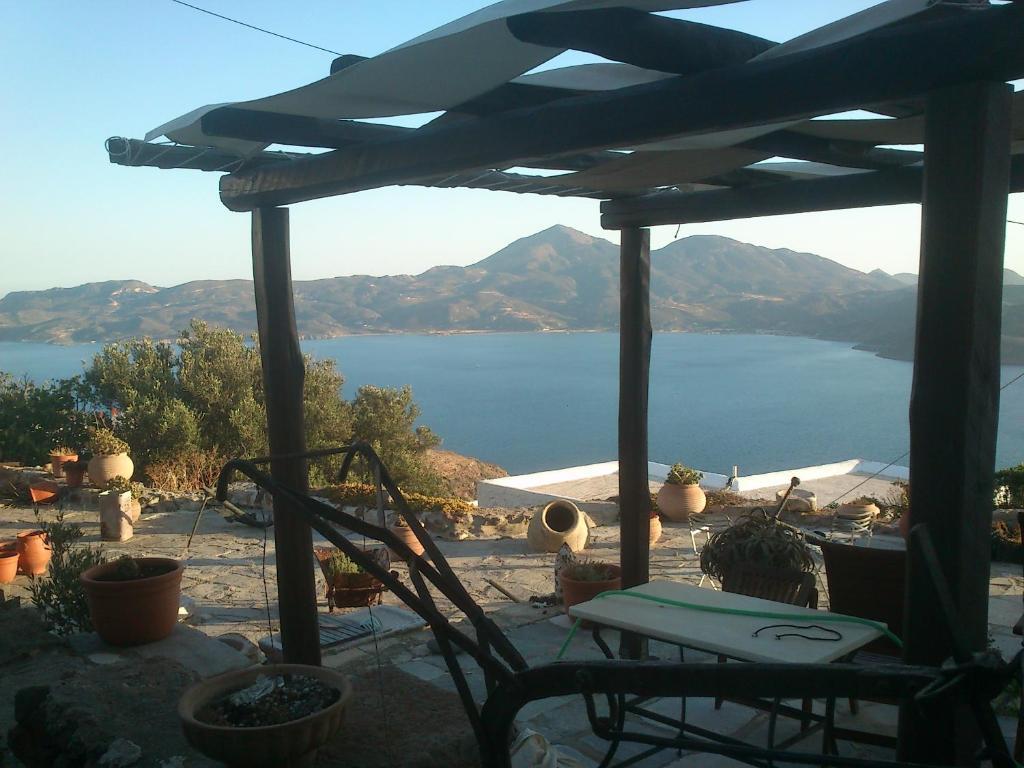 Apartment Kastro Milos