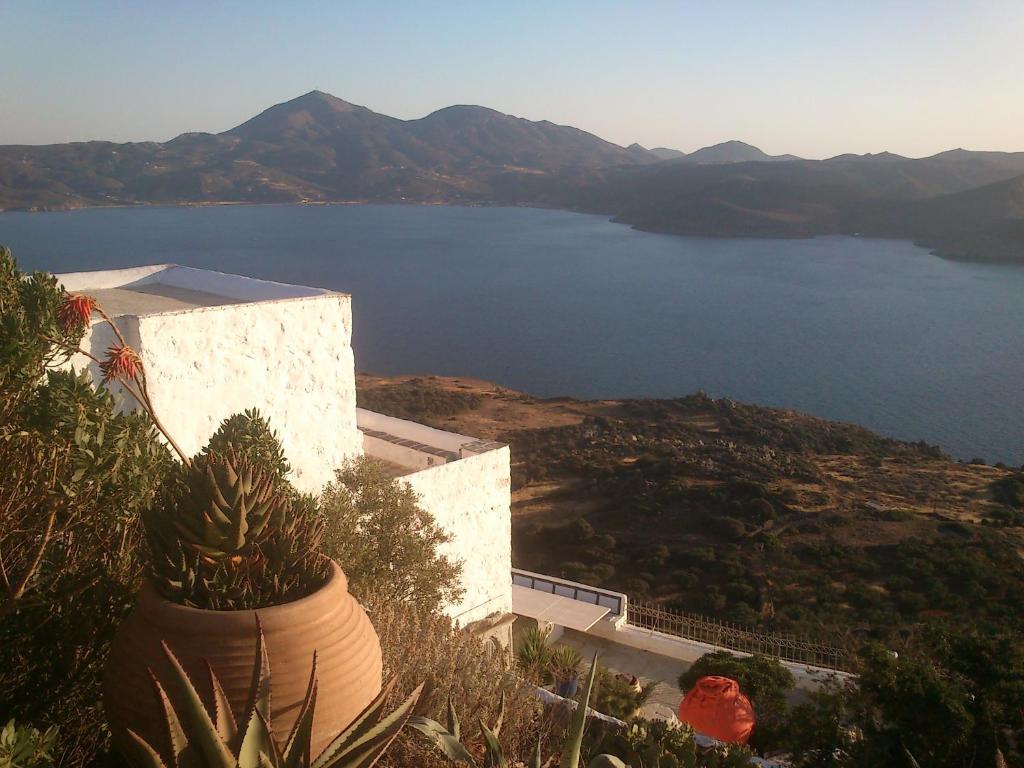 Kastro Milos Plaka (Milos)