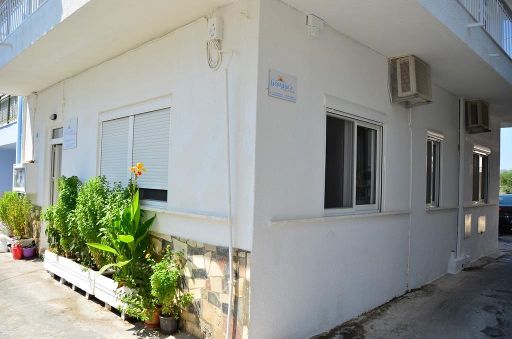 Georgias Apartment Haraki