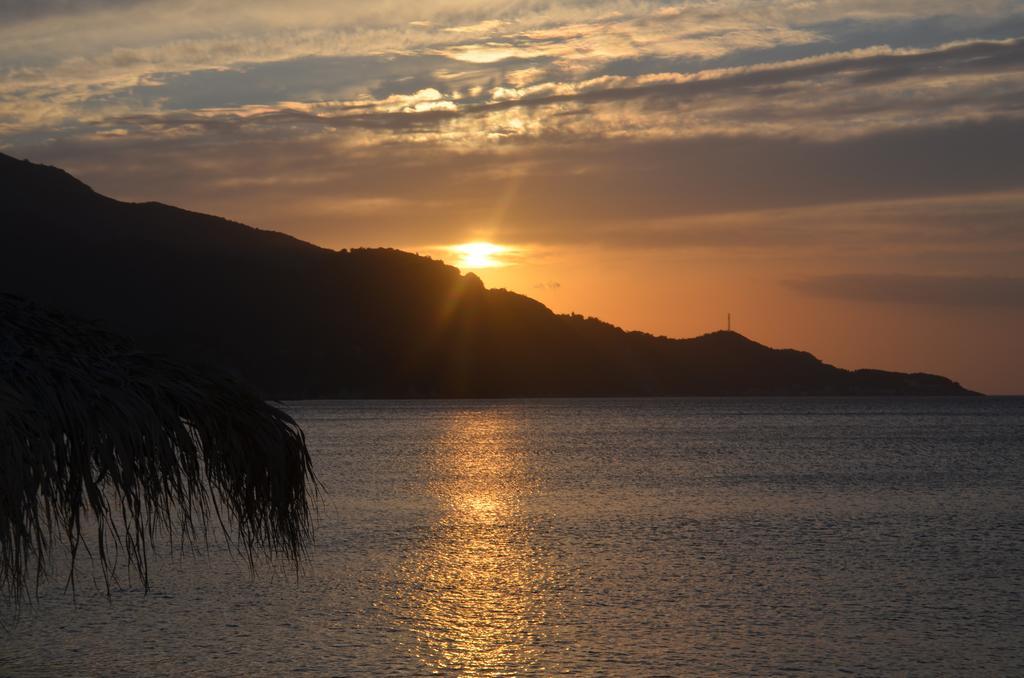 Aparthotel Tarsanas Beach 2*