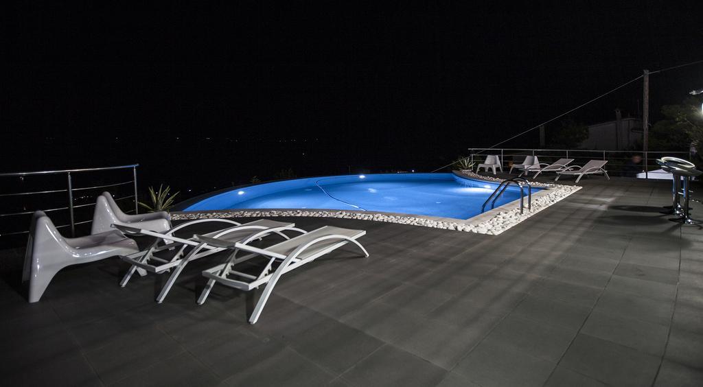 Apartment Coral Porto Rafti