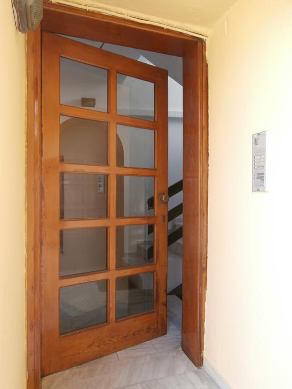 Fouli Studios & Apartments