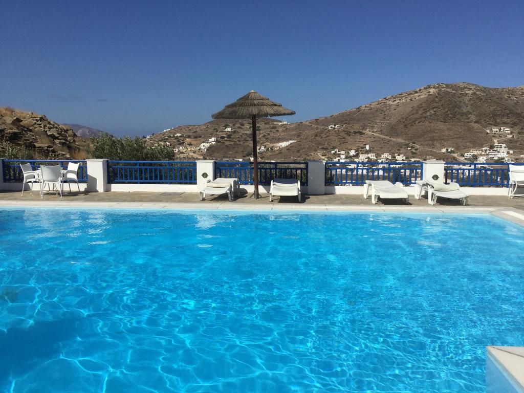Rita's Place Chora (Ios)