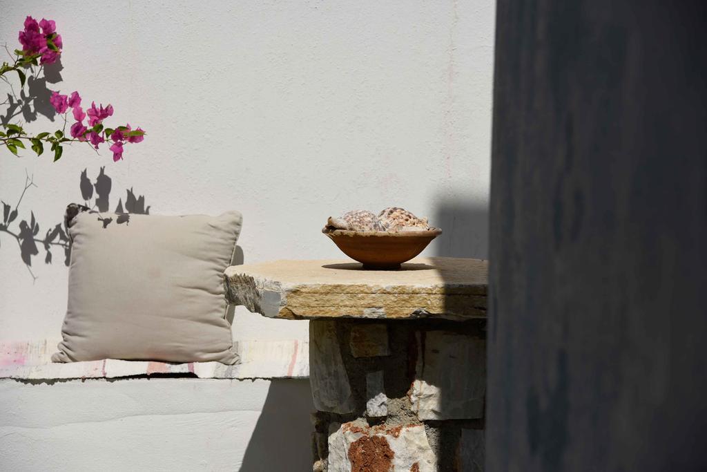Flora & Agelos Studios * Chrisi Akti (Paros)