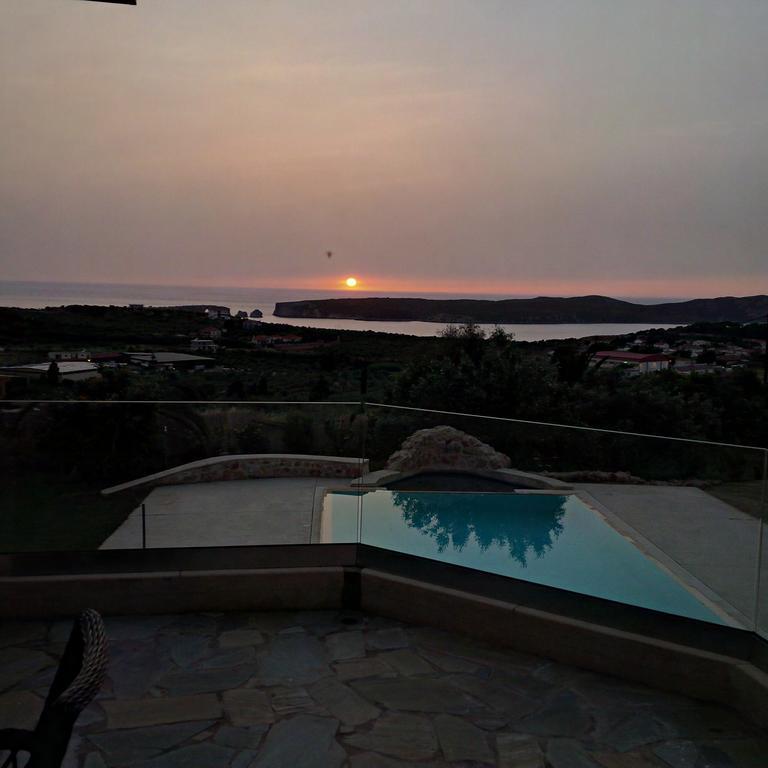Villa Pyleanblue *