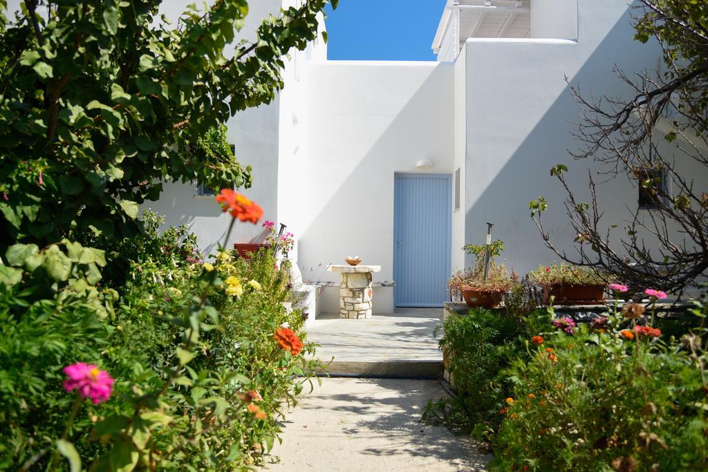 Flora & Agelos Studios Chrisi Akti (Paros)