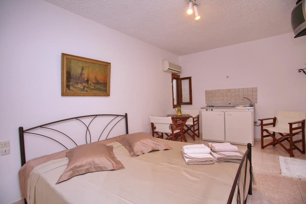 Marlitsis & Studios Apartment Skopelos Town