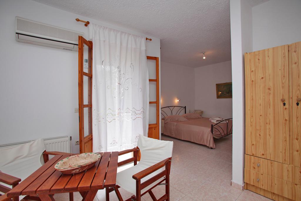 Marlitsis & Studios Skopelos Town