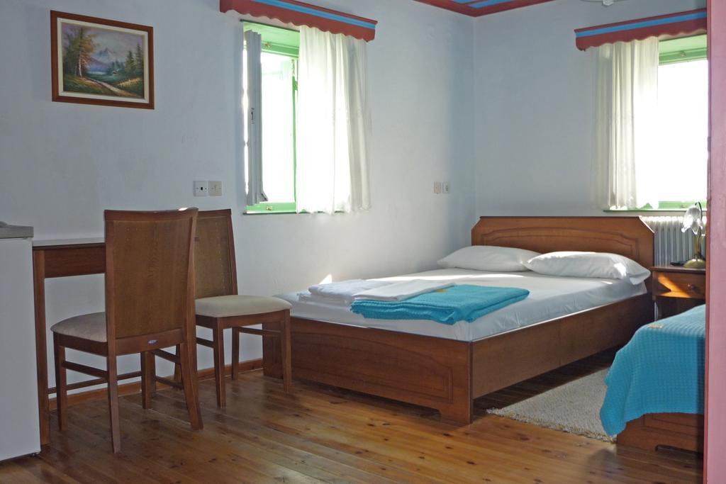 Guest house Iro
