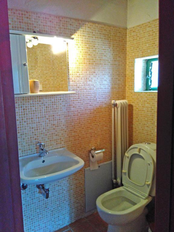 Iro Guest house