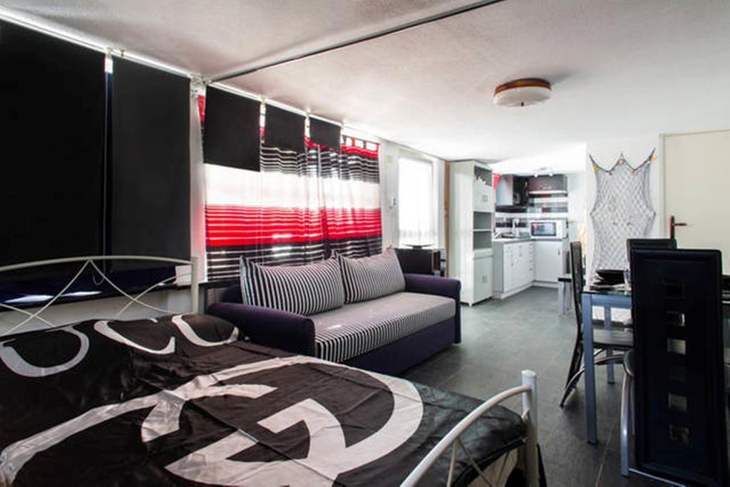 Wavedance Apartment Salamis