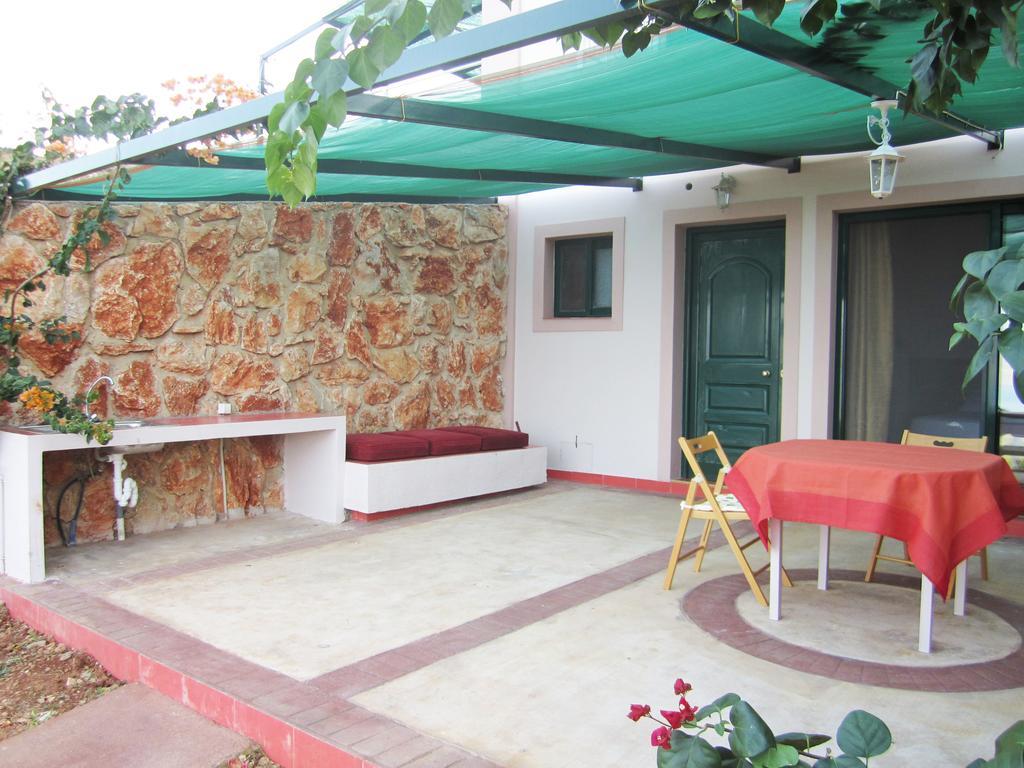 Santa Xenia Apartment *