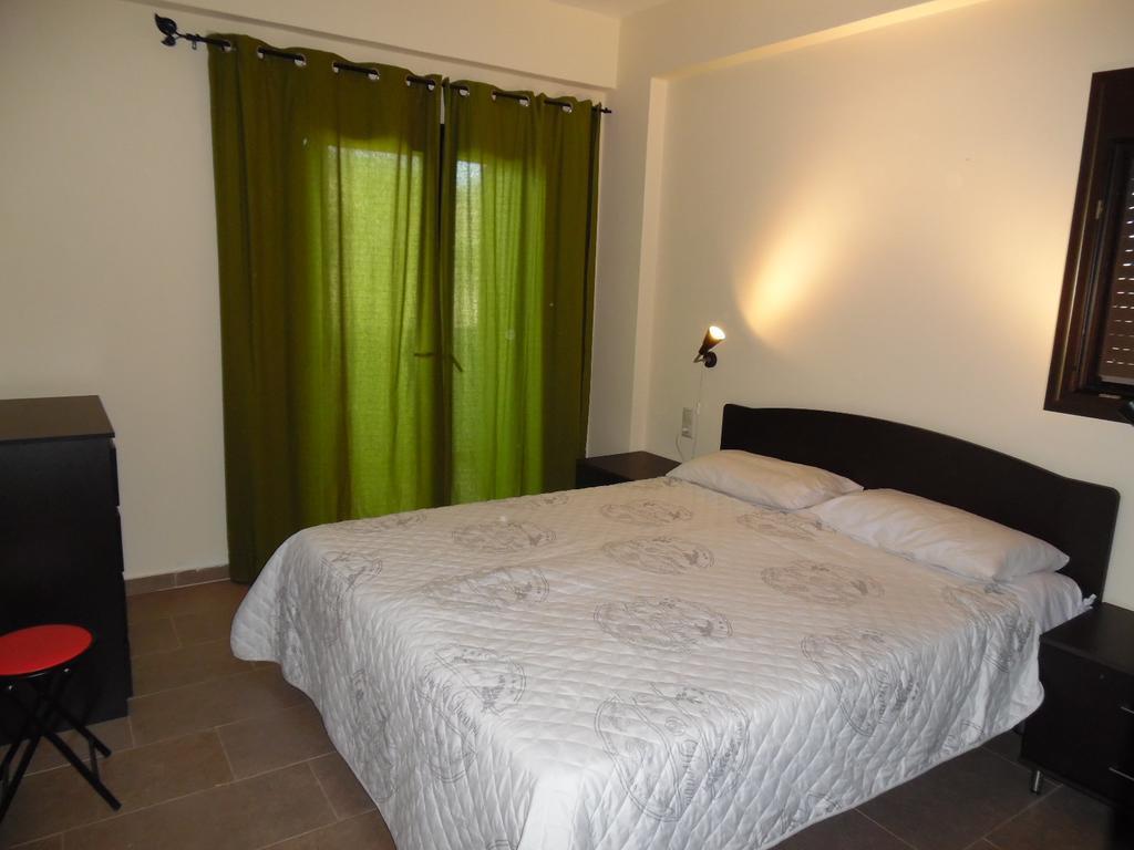 Artemis Appartments *