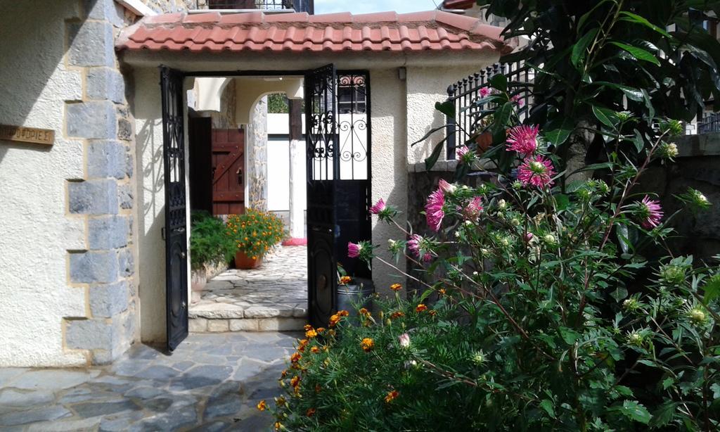 Guest house Archontiko Nikolopoulou