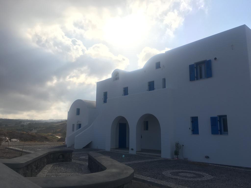Artemis Village Guest house Karterados (Santorini)
