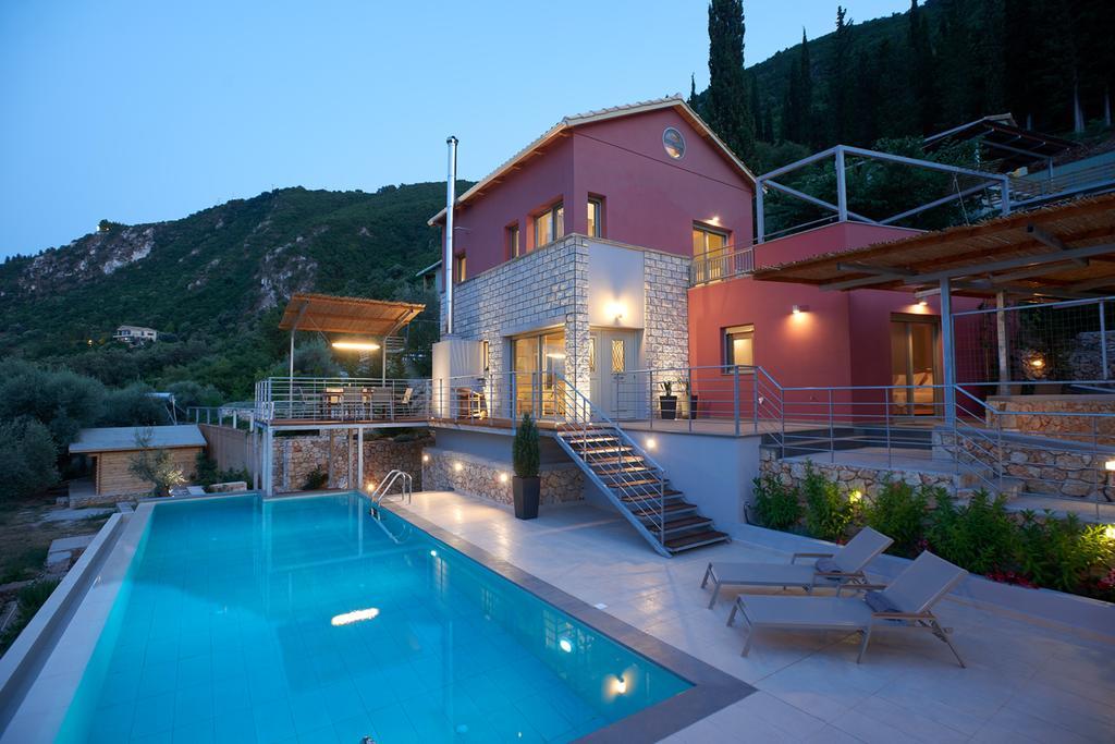 Villa Arenaria L. Complex Agios Ioannis (Lefkada)