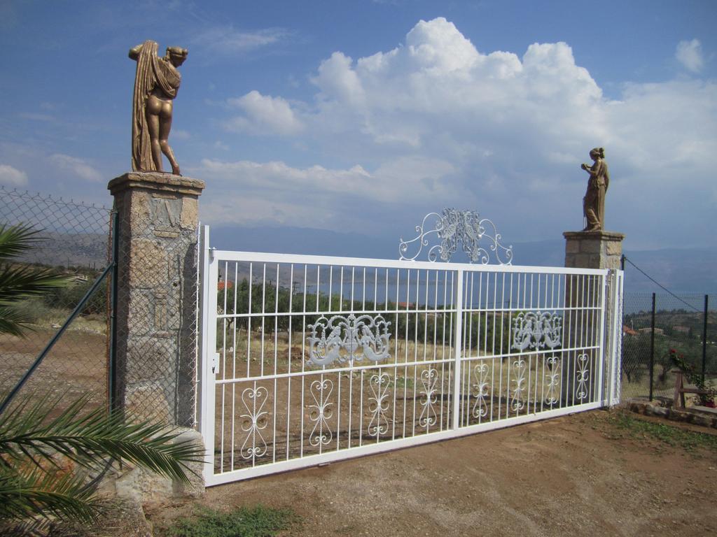 Santa Xenia Apartment Galaxidi