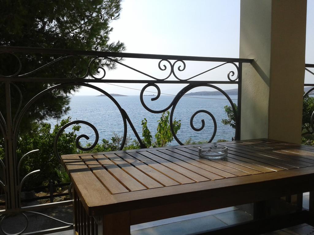 Apartment Niriides *