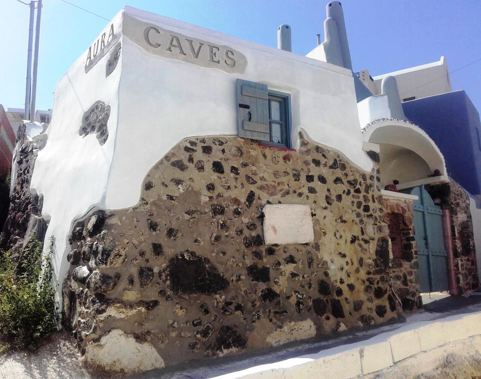 αura Cave Villa Fira (Santorini)