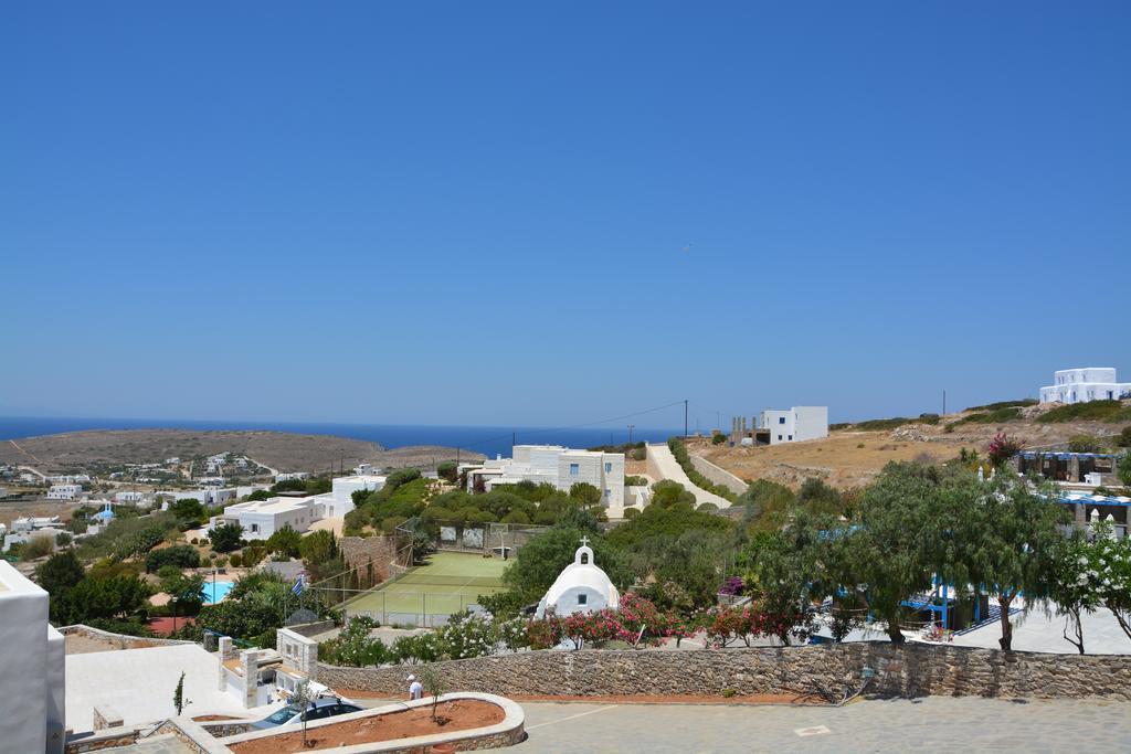 White Blue & Apartment Parikia (Paros)