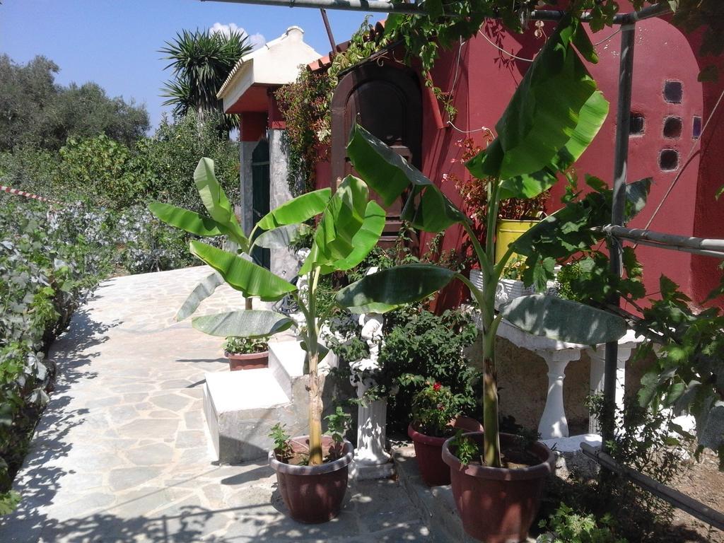 Malotu Apartment Sinarades