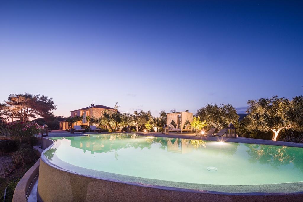 Vrysomylos Villa *